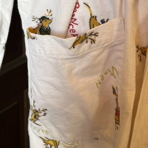 Pottery Barn Santas Reindeer Flannel Robe Ivory Holiday Warm Unisex Size S/M - Picture 6 of 12
